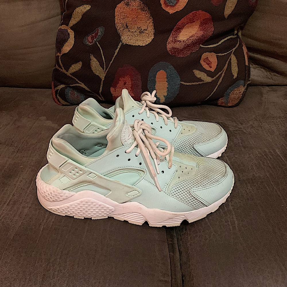 Teal Nike Huarache Sneakers